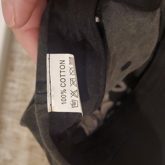 ADORABLE Dog Mom Embroidered Hat - Picture 3 of 4